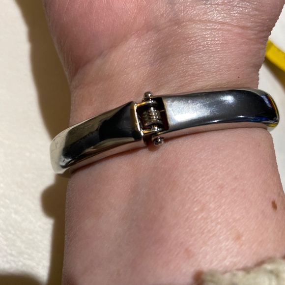 BCBG rhinestone and silver toned bracelet - Picture 9 of 9